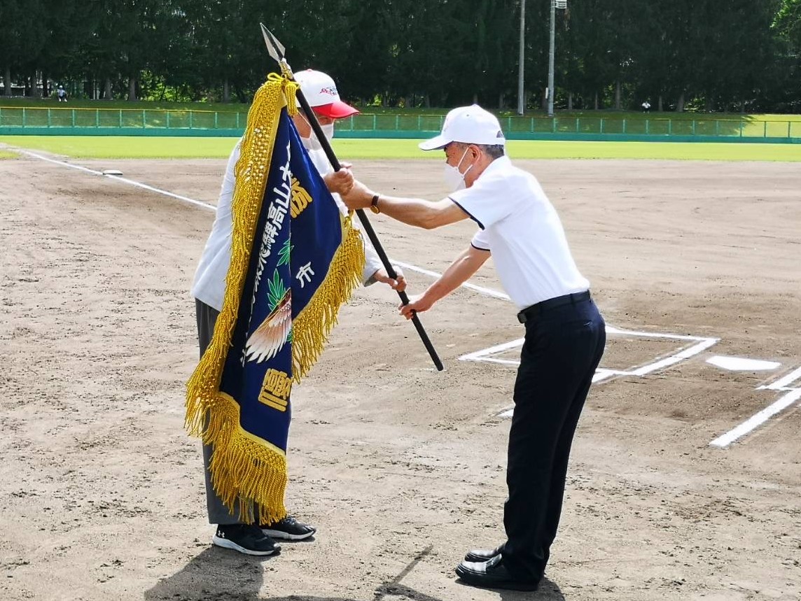 第36回高山大会_市長旗贈呈式1.jpeg (308 KB)