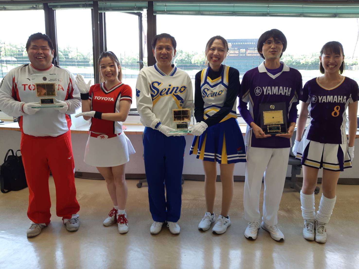 第93回都市対抗_応援団_集合.jpg (161 KB)