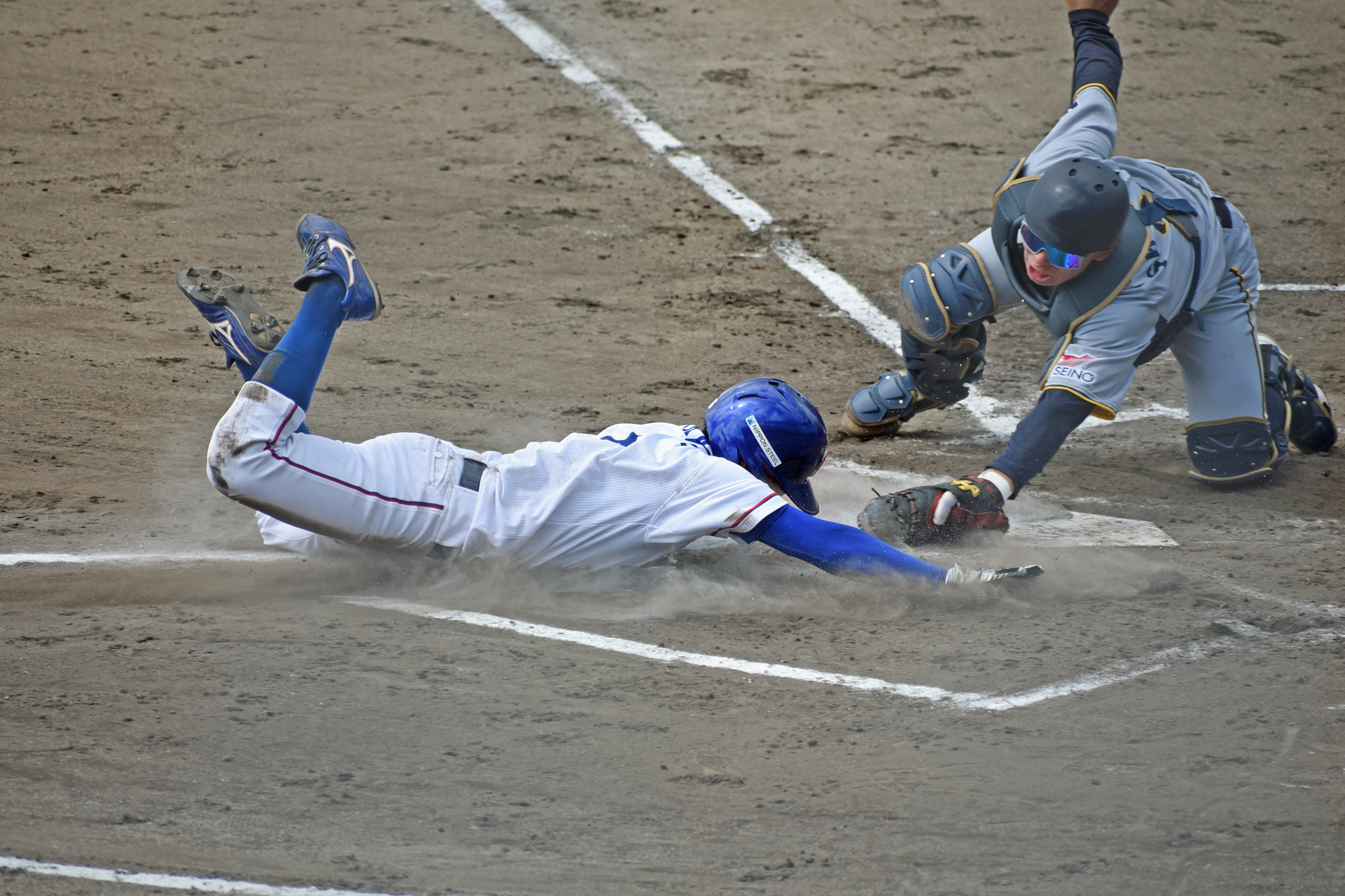 選手権1_ホームクロスプレー.jpg