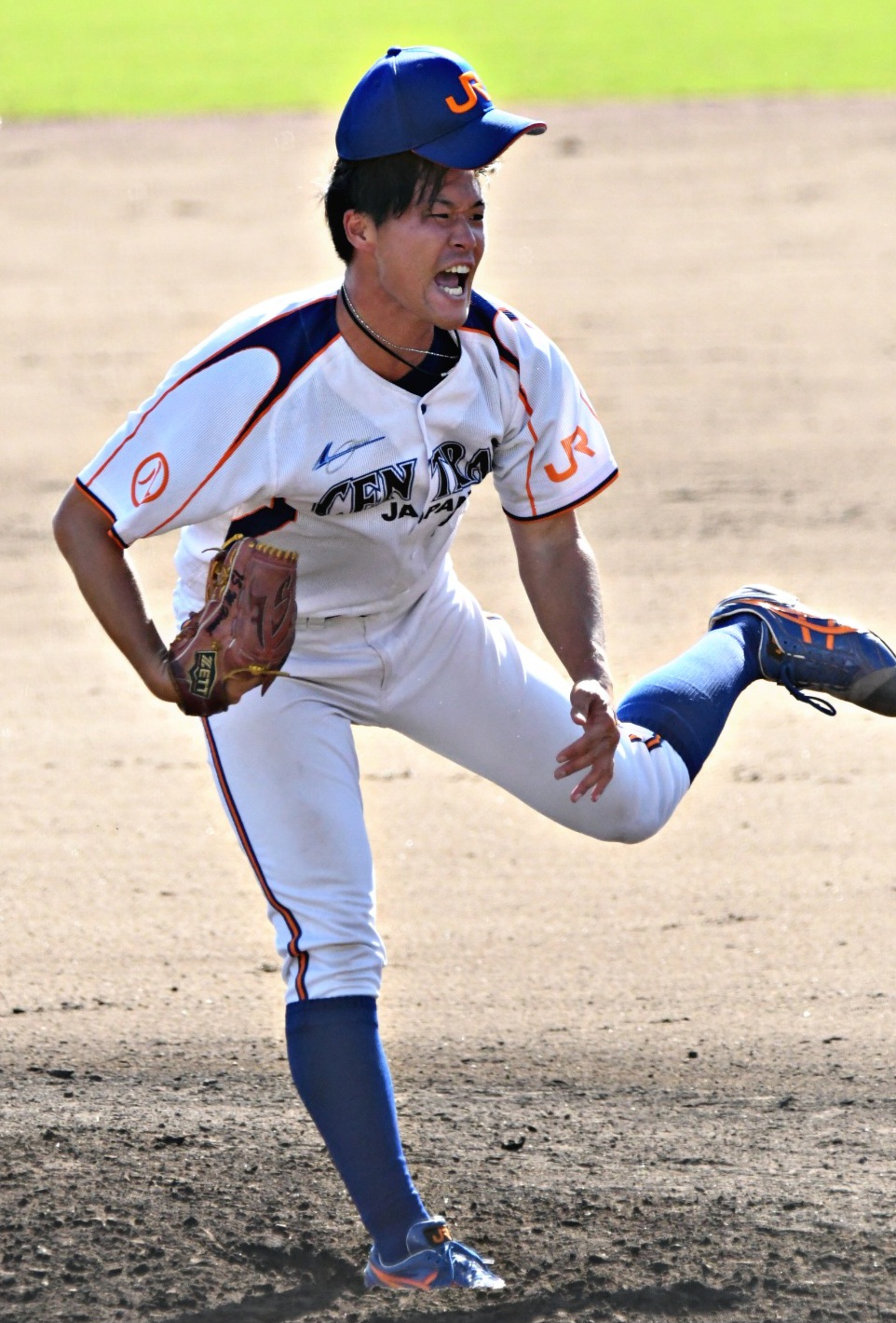 選手権4_気迫の投球.jpg
