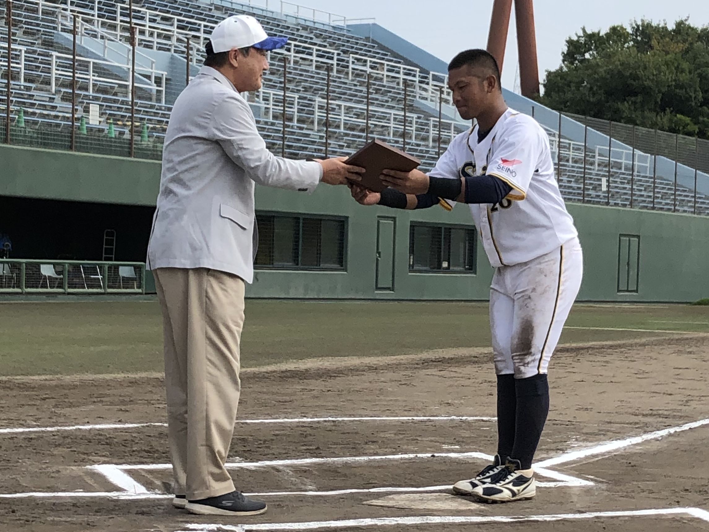 第48回日本選手権東海地区予選_代表盾西濃運輸.jpg