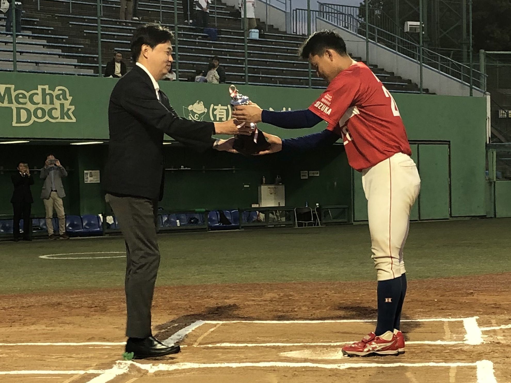 第71回伊勢松阪大会_優勝杯東海.jpg