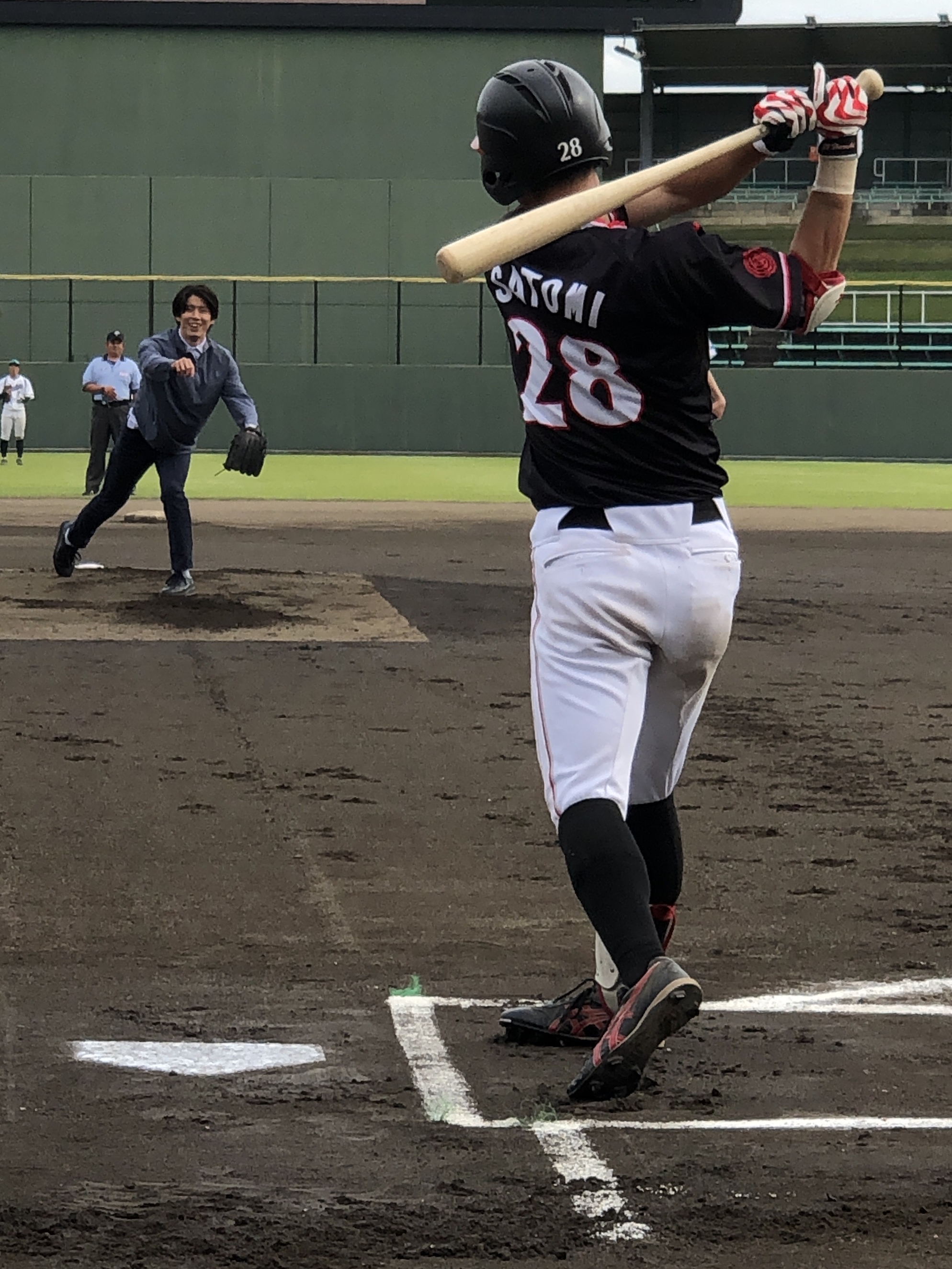 第75回ベ杯_始球式_堀島1.jpg