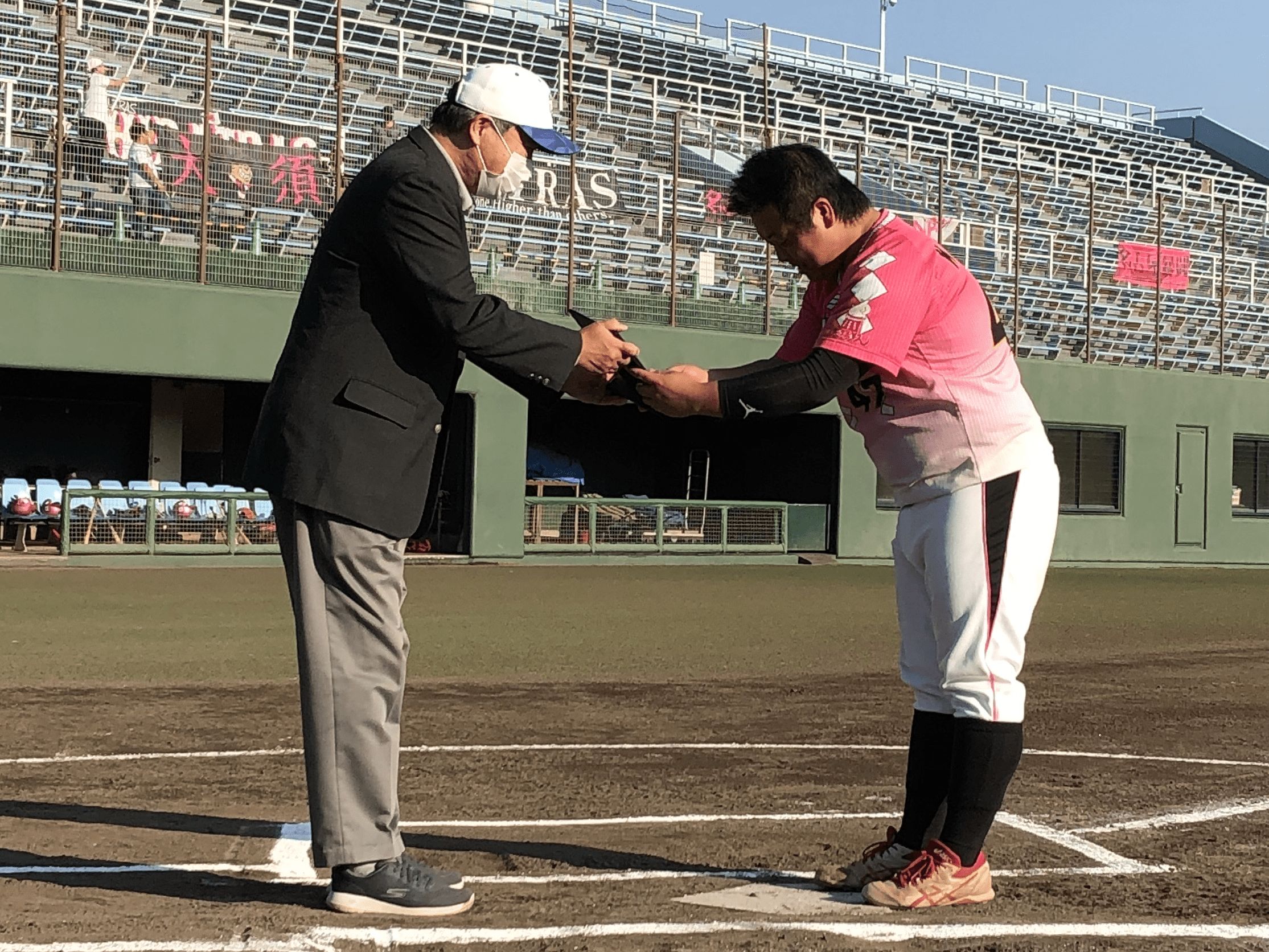 第9回東海クラブ選手権_首位打者賞_川上泰介.jpg