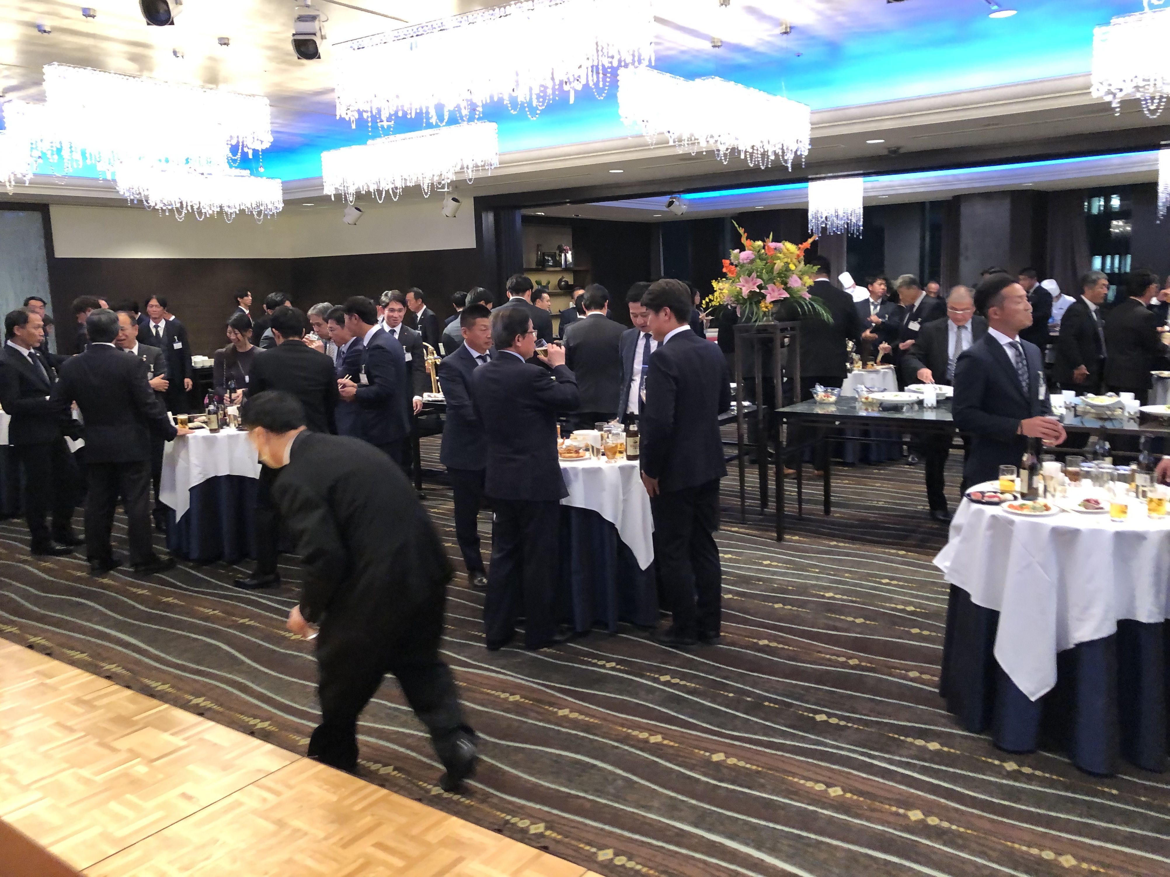 2023年納会_会場1.JPG